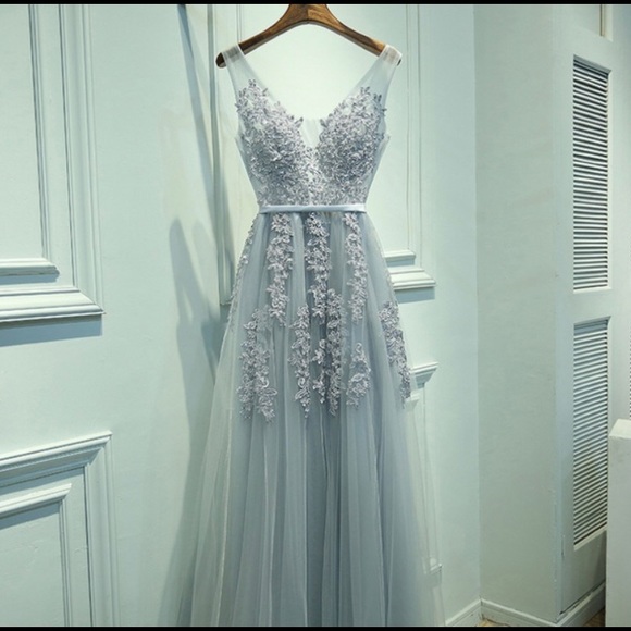 Grey prom dress - Picture 1 of 3